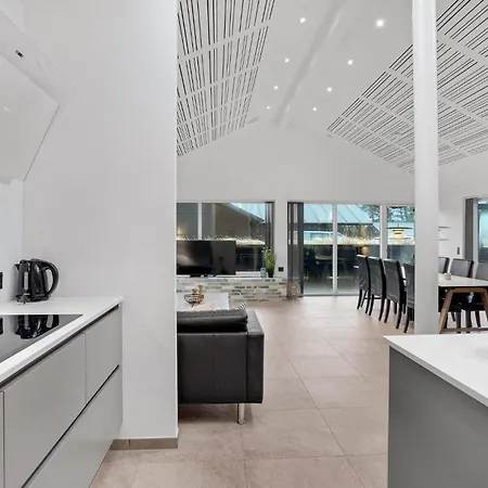 Amazing In With Kitchen Blavand
