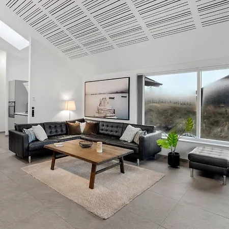 Amazing In With Kitchen Holiday home