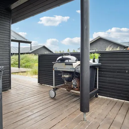 Amazing In With Kitchen Holiday home *