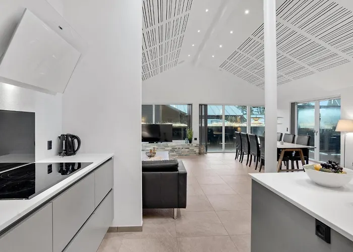 Amazing In With Kitchen Blåvand