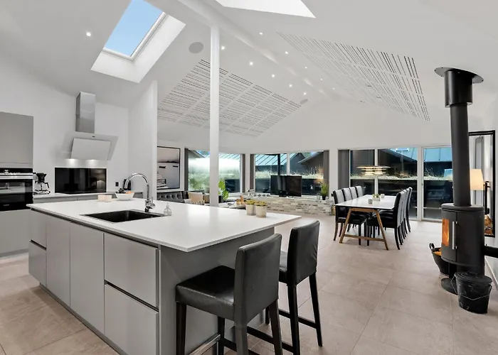 Amazing In With Kitchen Blåvand